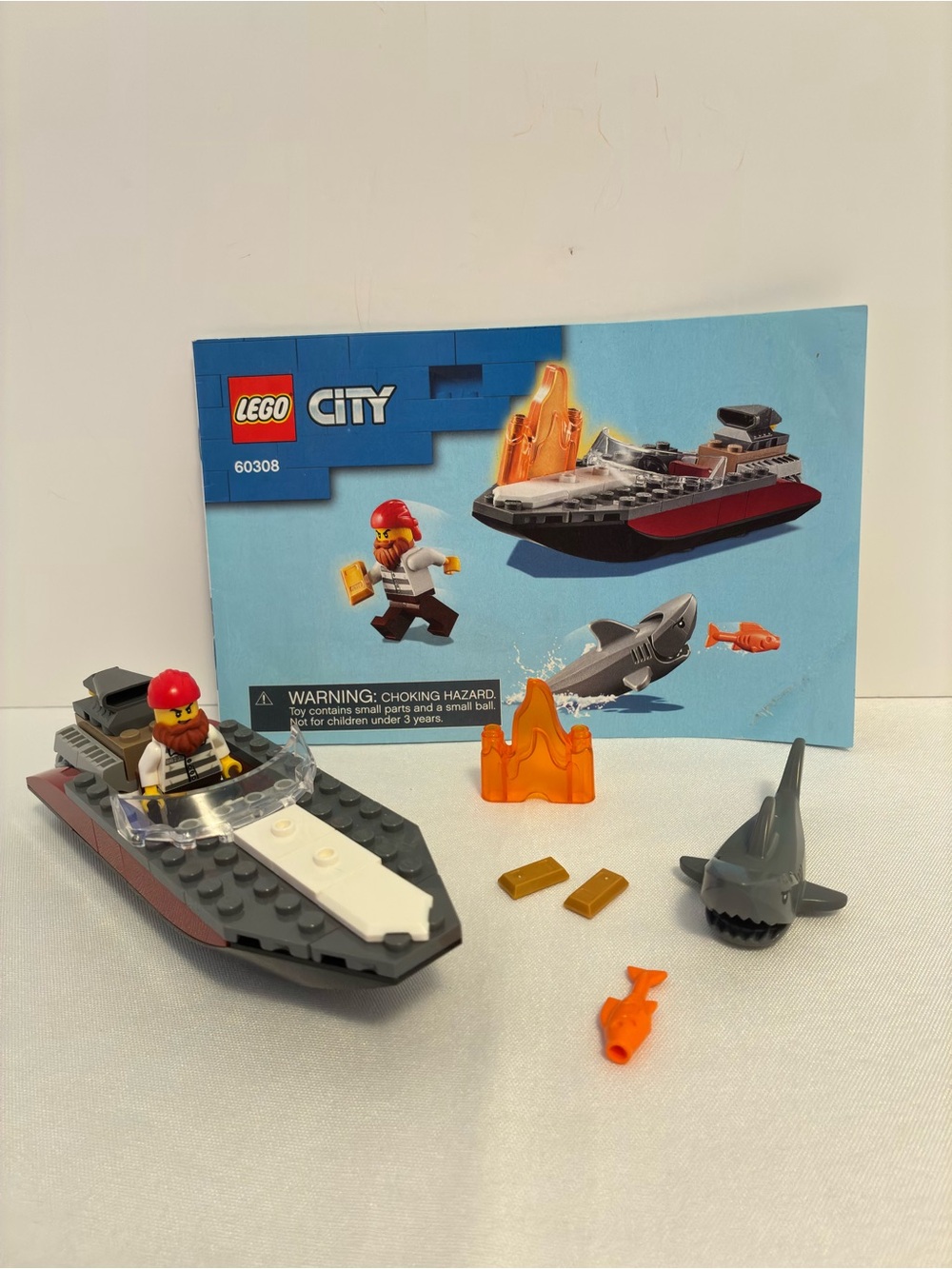 Lego City Seaside Police and Fire Mission #60308 Retired - Picture 3 of 5